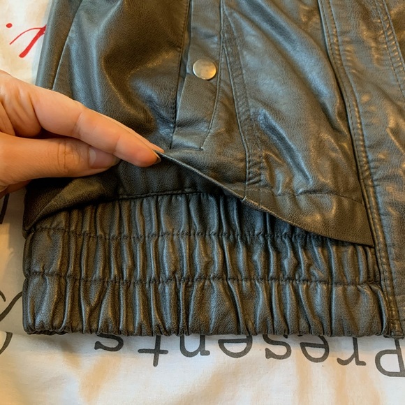 Med Kismet high neck grey faux leather jacket - Picture 10 of 14